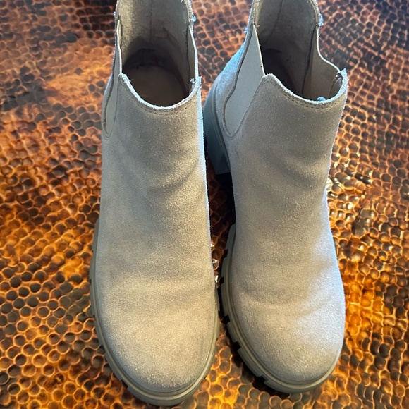 Steve Madden - Picture 1 of 2